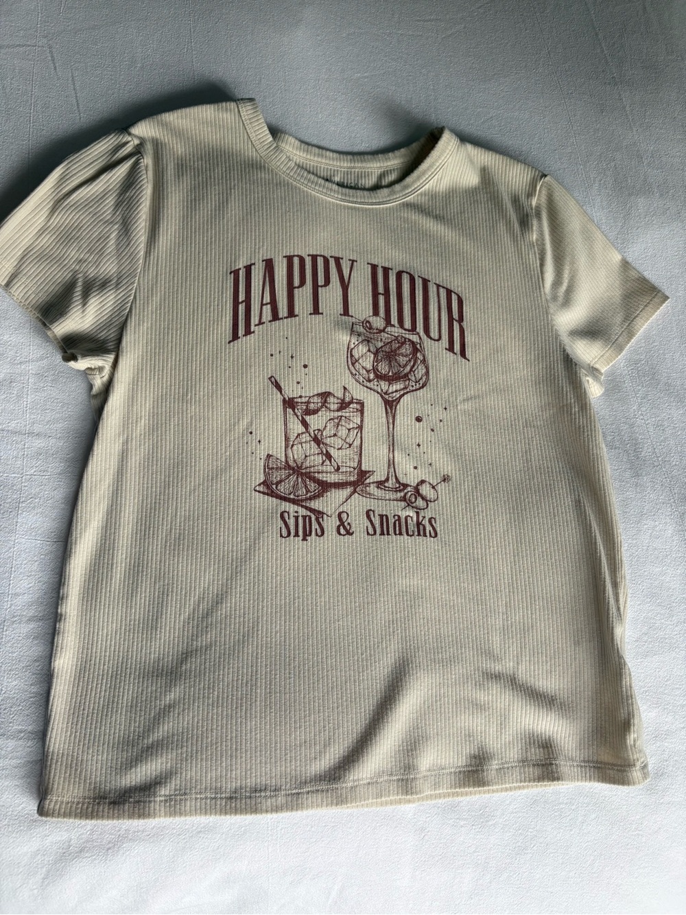 American Eagle Outfitters Cream Tee with Burgundy Graphic